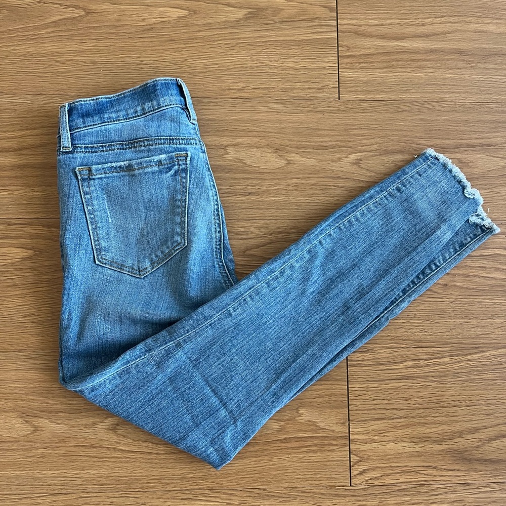 Light wash denim LOFT jeans modern skinny